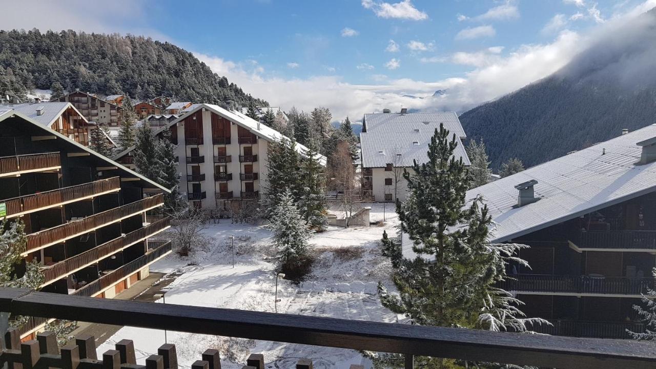 Auron Montain View Apartment Luaran gambar